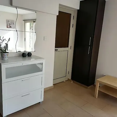 Comfy Near Paphos Apartment Geroskipou