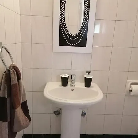 アパート Comfy Near Paphos *