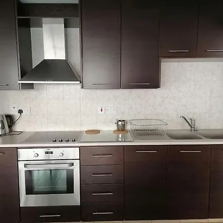 Comfy Near Paphos アパート Yeroskipou